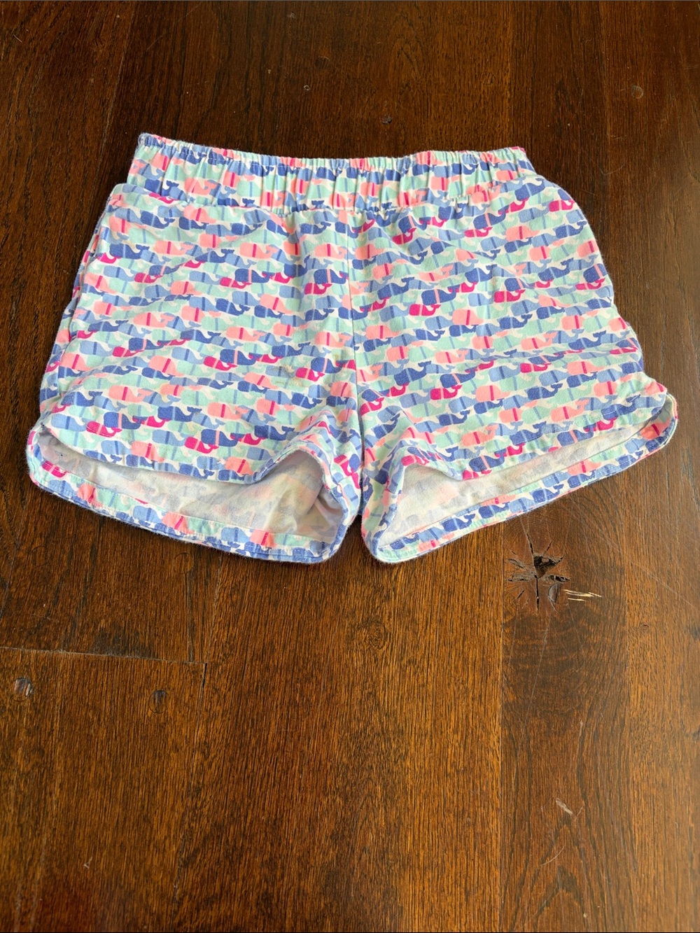 Vineyard Vines Girls size 10-12 Multicolor Whale Print Shorts - Pink Blue White